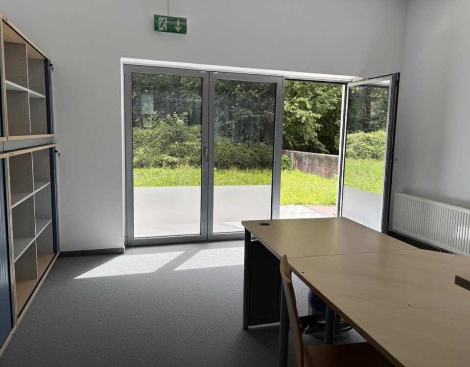 Büro EG