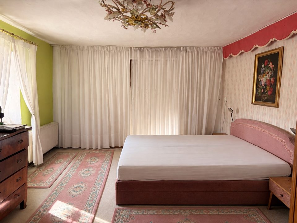 Schlafzimmer, Wohn- und Geschäftshaus in Steinhaus