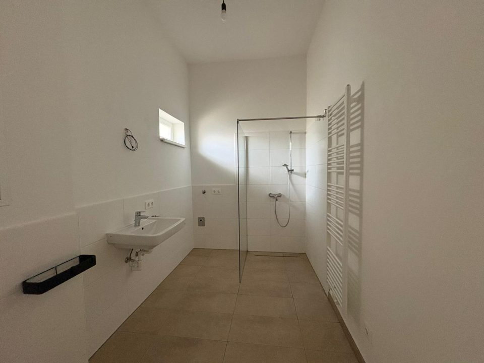 Badezimmer, 2-Zimmer-Wohnung in Roitham