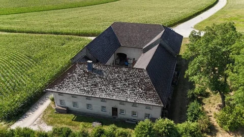 Hof, Grundstück in Steinhaus