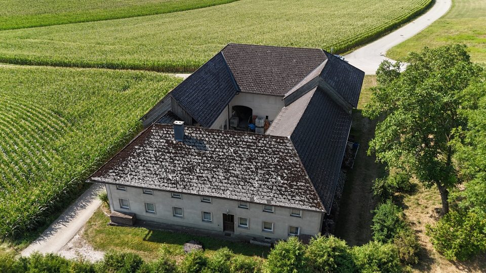 Hof, Grundstück in Steinhaus