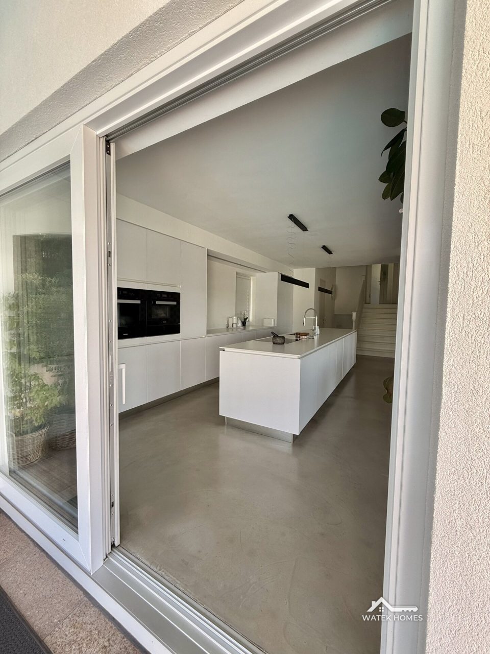 Blick von der Terrasse in die Küche, Einfamilienhaus in Plesching